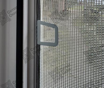 Вид универсальной москитной сетки изнутри